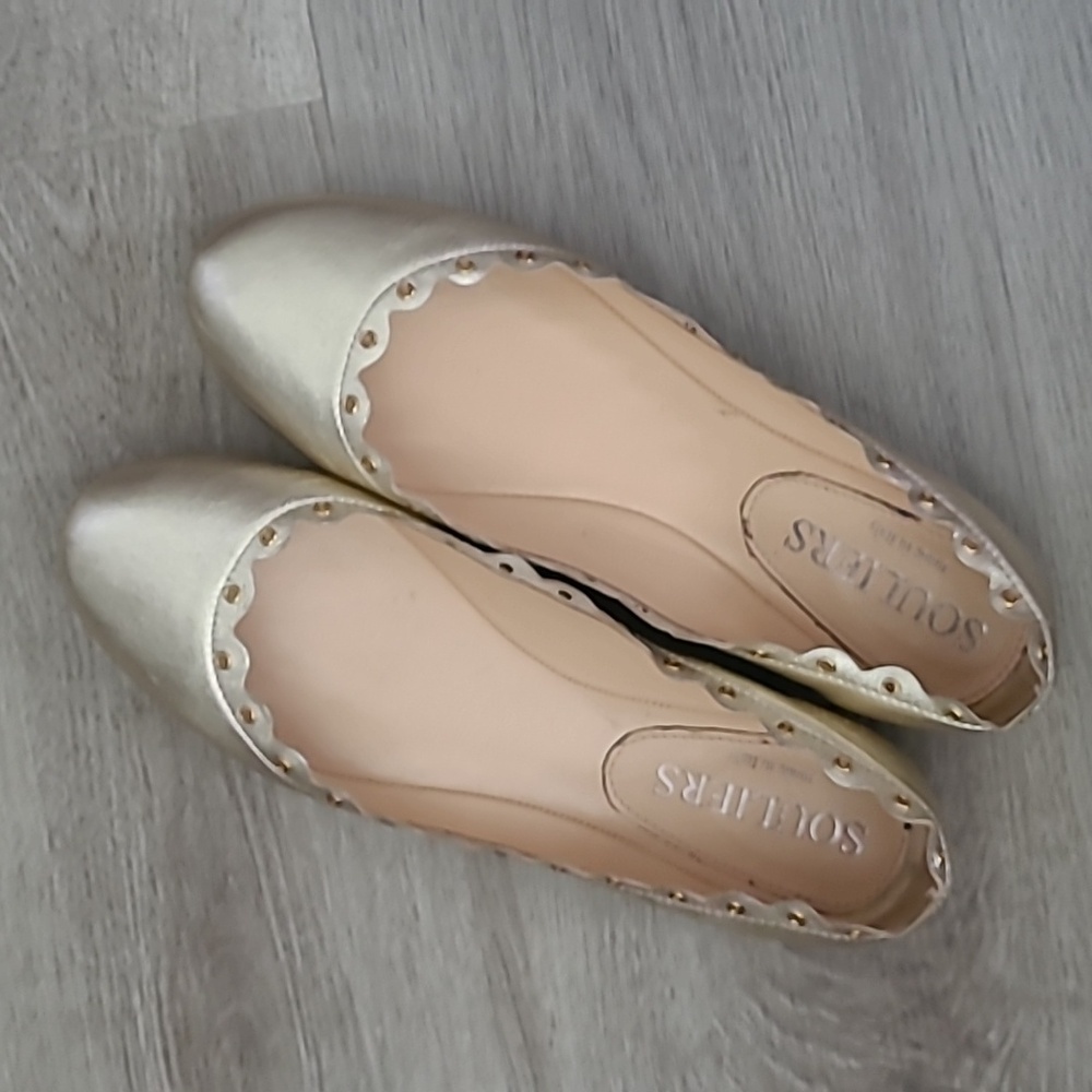 Gold Leather Ballet Flats Scalloped Details Size 7.5
